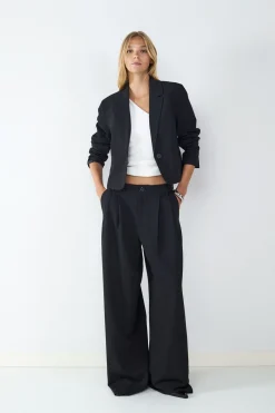 Americana cropped