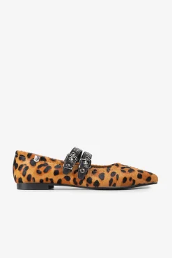 Bailarina se&ntilde;ora Estrella Leopardo