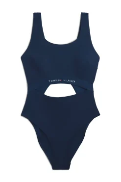 Ba&ntilde;ador cut-out