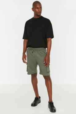 Bermudas tipo jogger con bolsillos