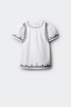 Blusa blanca bordados niña