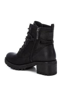 Botin de tacon con cordones