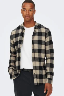 Camisa de hombre de manga larga y cuadros