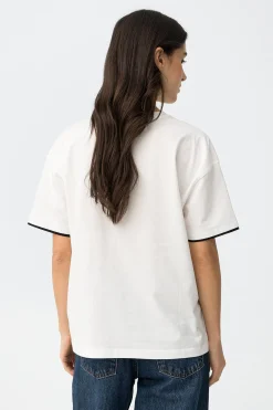 Camiseta con rayas