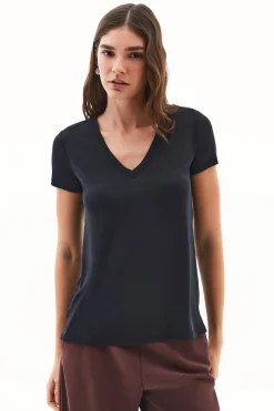 Camiseta de cuello pico
