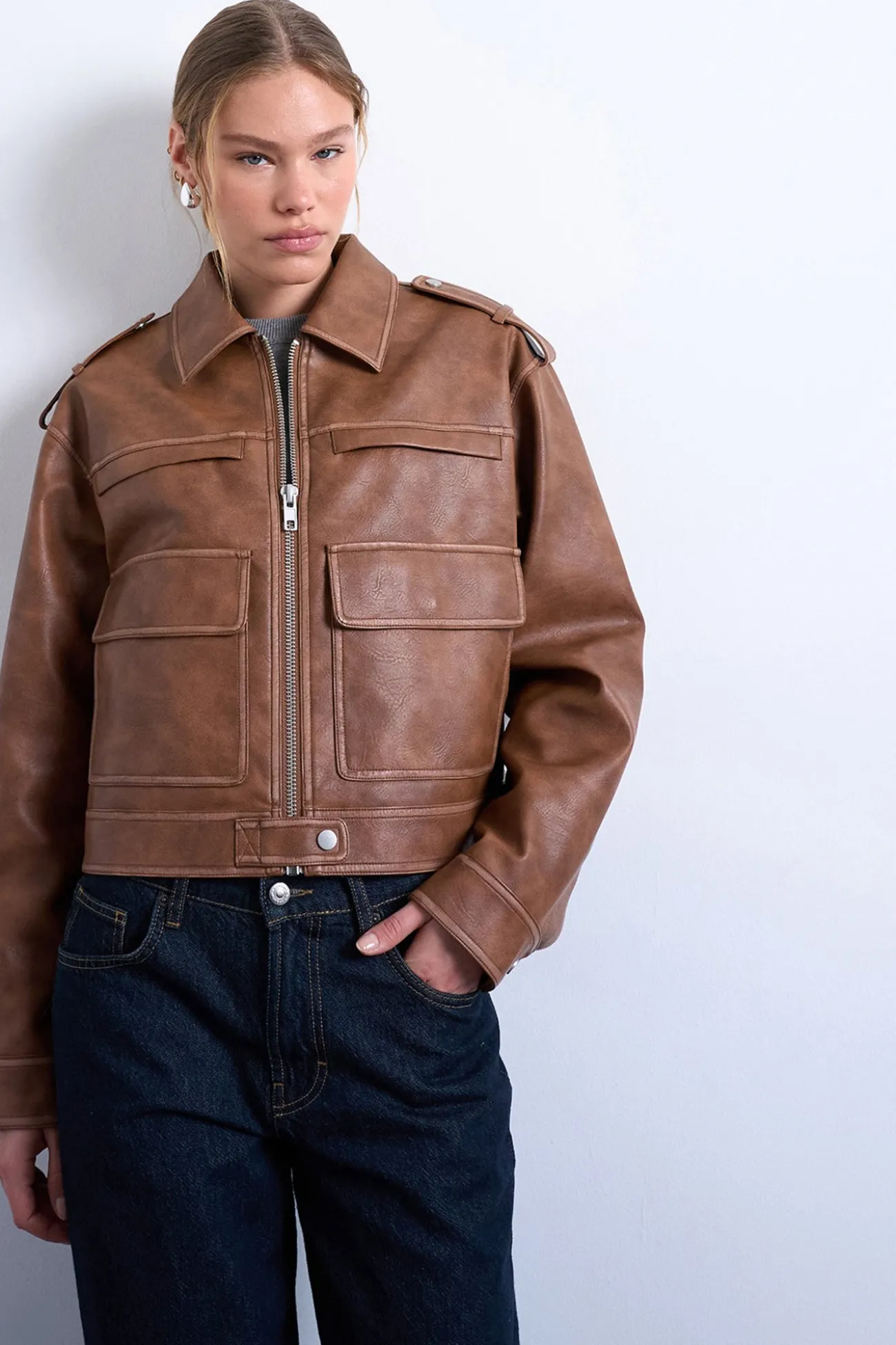 Chaqueta corta biker efecto piel