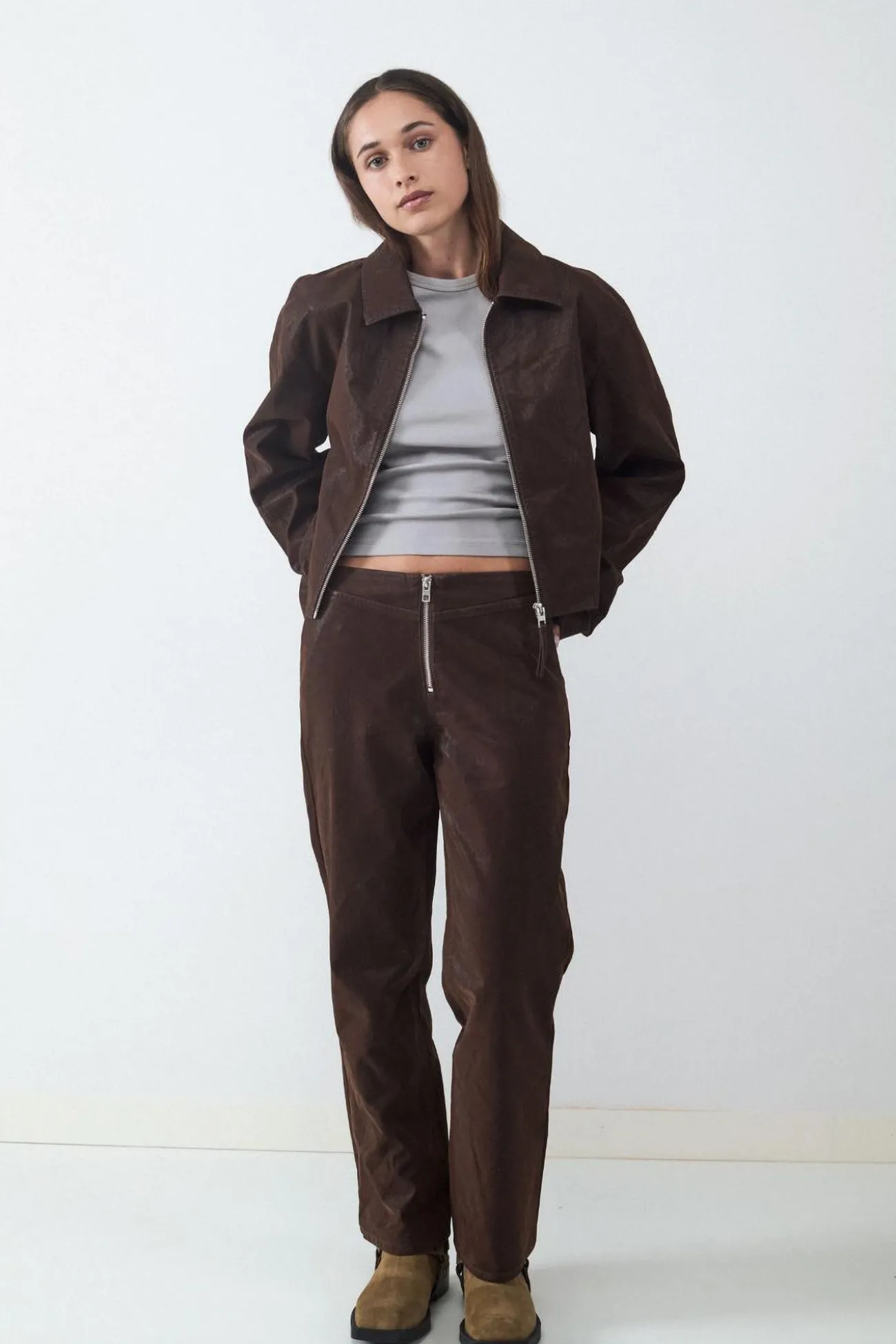 Chaqueta corta efecto desgastado