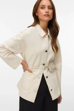 Chaqueta denim detalle flor