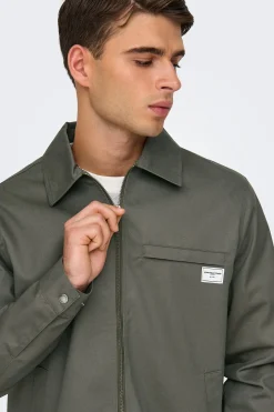 Chaqueta sarga