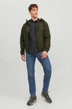 Chaqueta softshell con capucha
