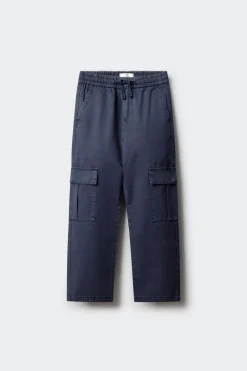 Chino cargo ni&ntilde;o