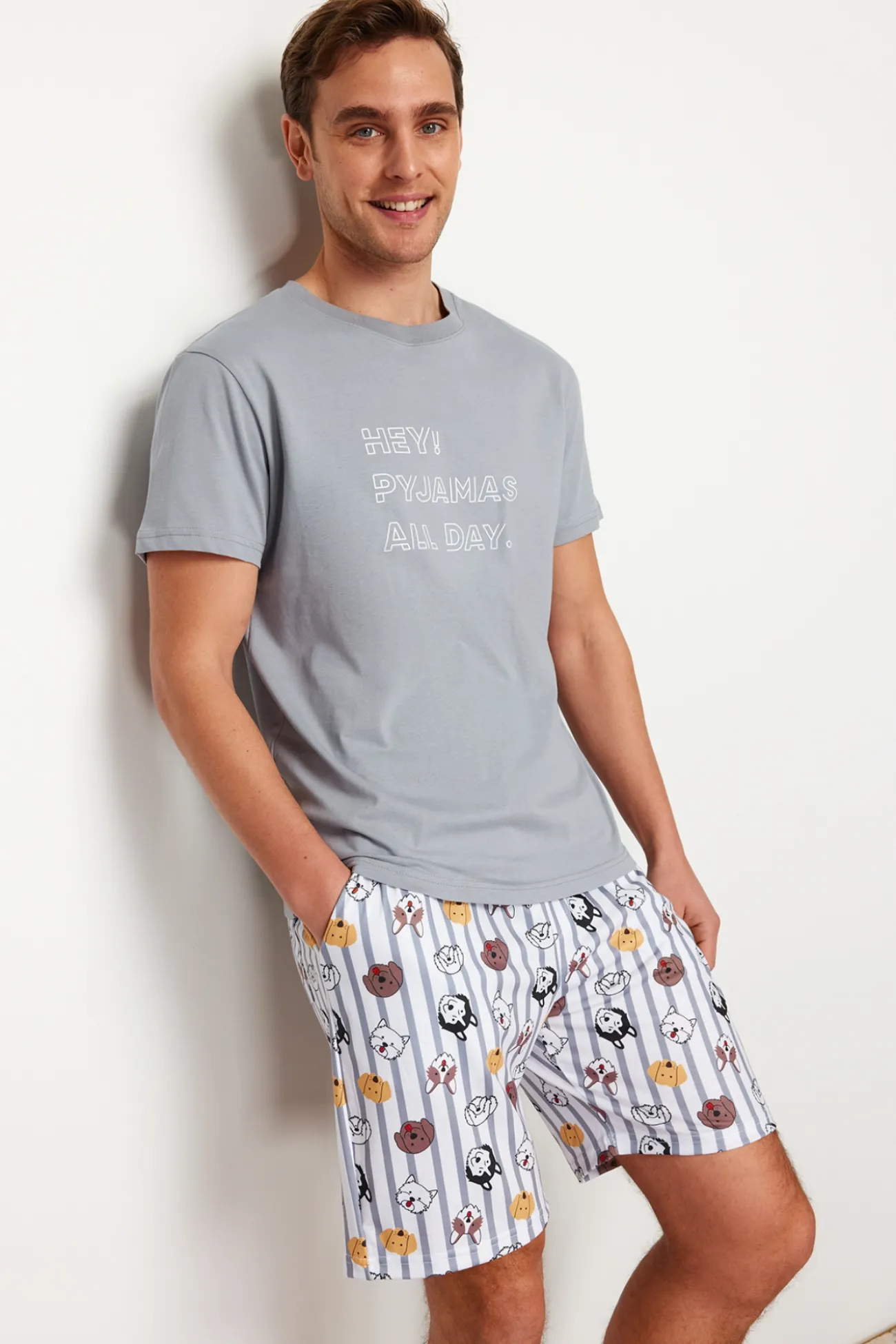 Conjunto de pijama corto rayas y animales