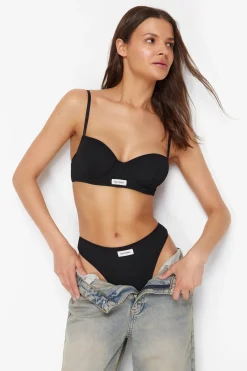 Conjunto de ropa interior canal&eacute;