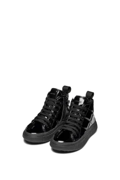 Deportivas efecto charol