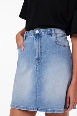 Falda corta denim