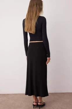 Falda midi