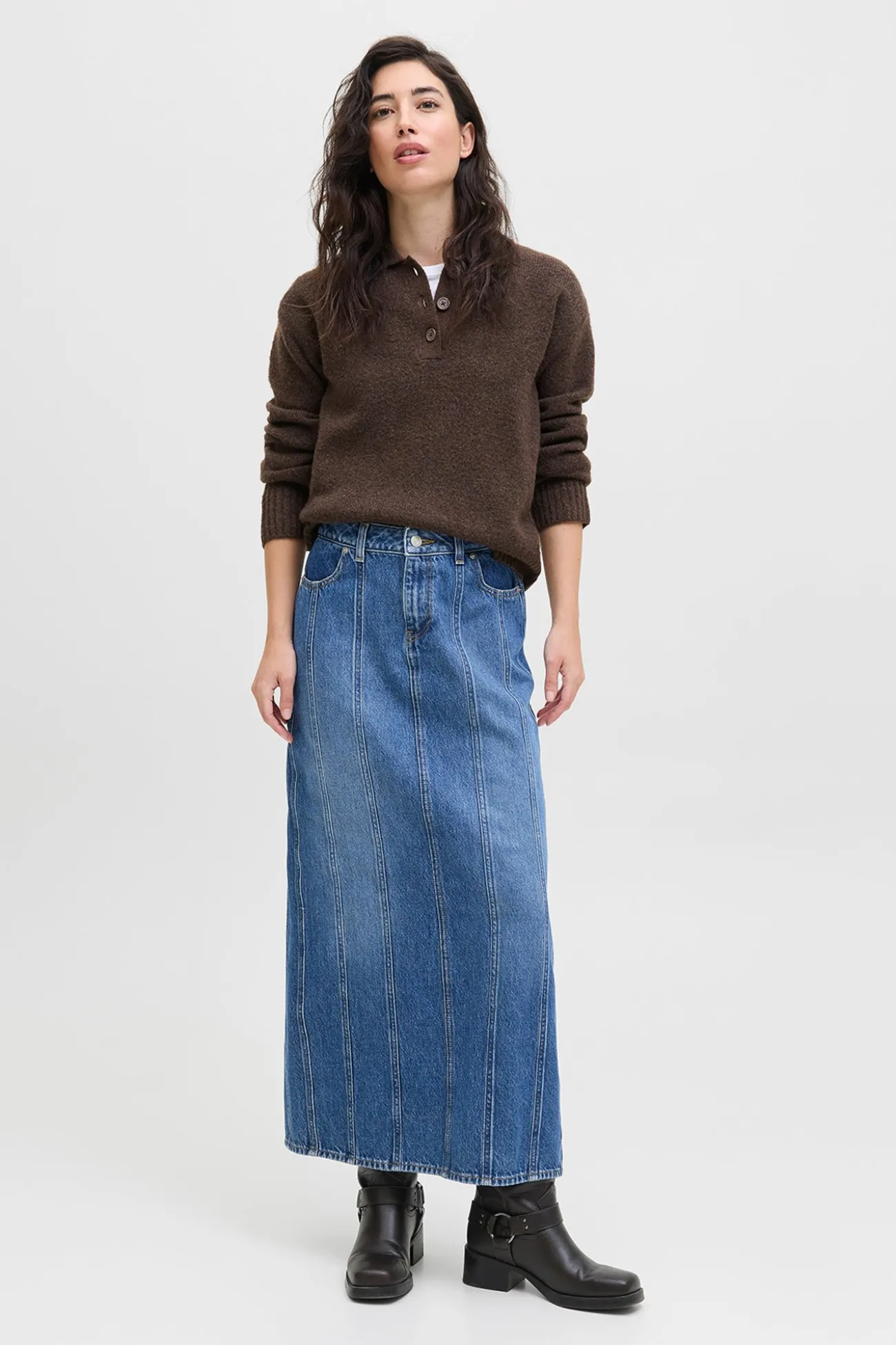 Falda midi denim recortes