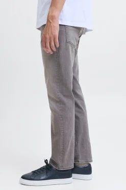Jeans corte recto