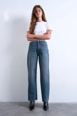 Jeans de tiro medio