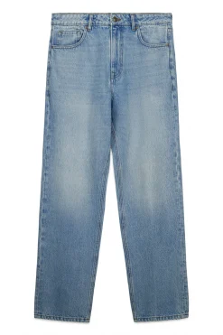 Jeans lavado medio claro straight fit