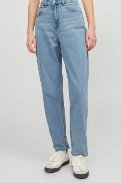 Jeans Mom