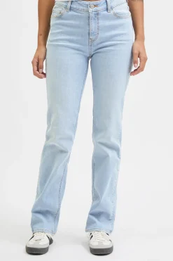 Jeans slim tiro medio
