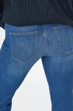 Jeans Straight Tiro Medio