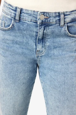 jeans wide legs