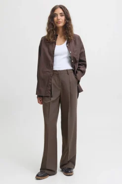 Pantalón ancho con pinzas