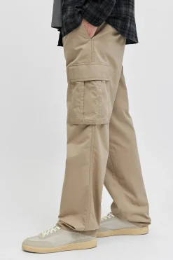 Pantal&oacute;n cargo algod&oacute;n tiro medio