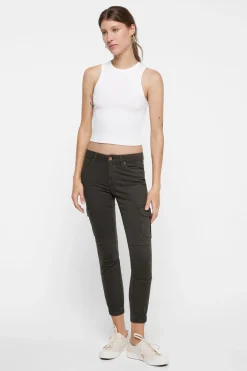 Pantal&oacute;n cargo slim fit