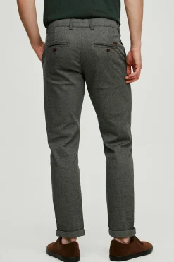 Pantal&oacute;n chino