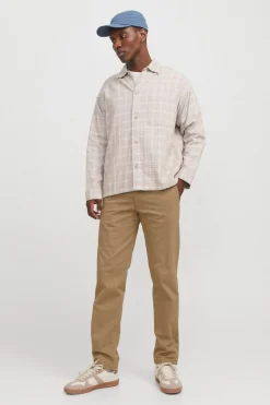 Pantalón chino de corte relajado