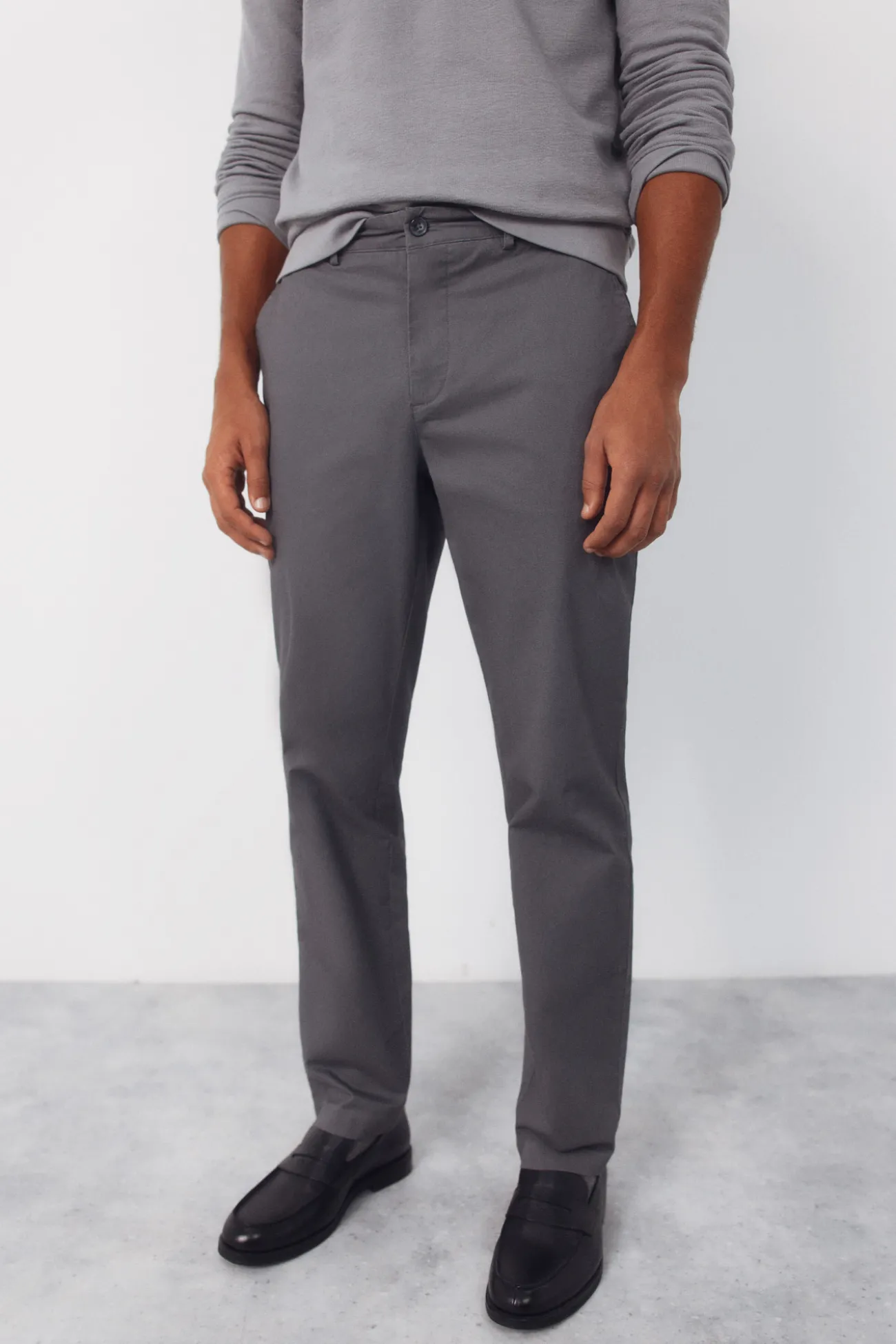 Pantalón chino microprint regular