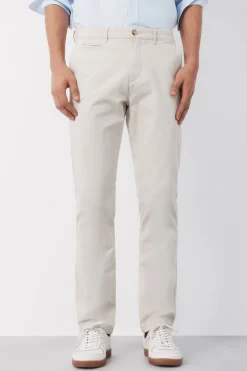 Pantalón chino slim fit