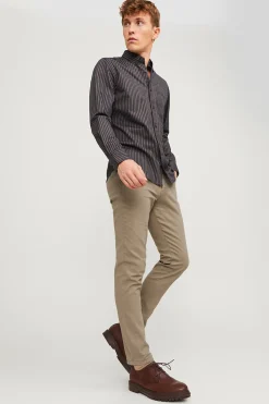 Pantalón chino slim fit
