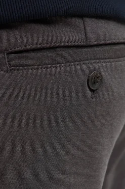 Pantal&oacute;n chino slim fit