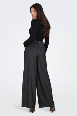 Pantalón de traje raya diplomática