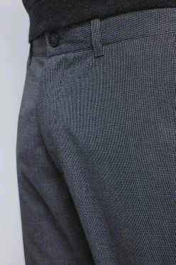 Pantal&oacute;n estructura vigor&eacute; slim fit