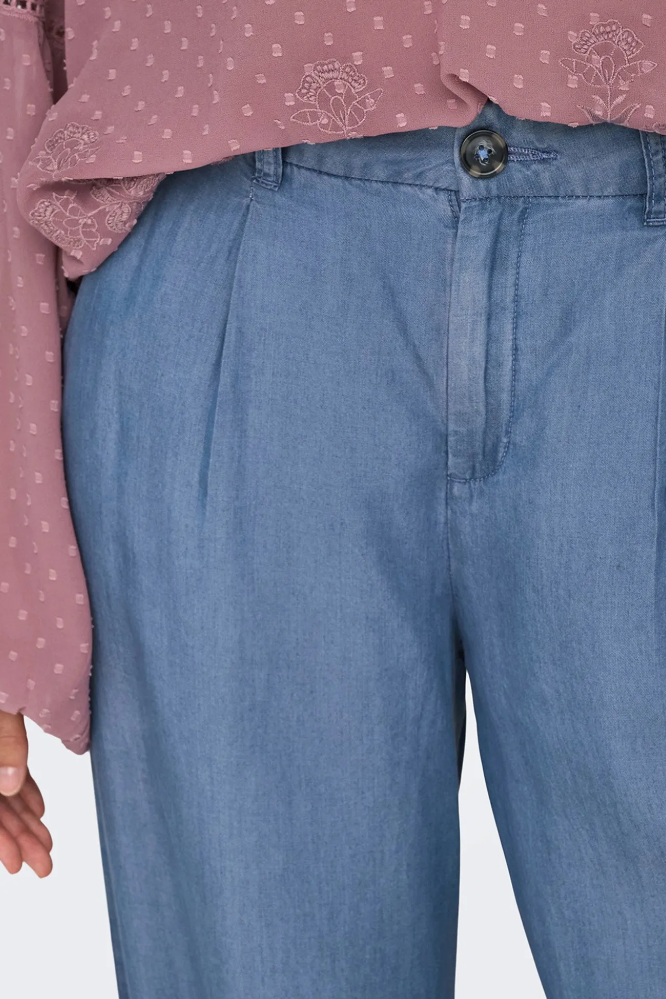Pantalón largo ancho