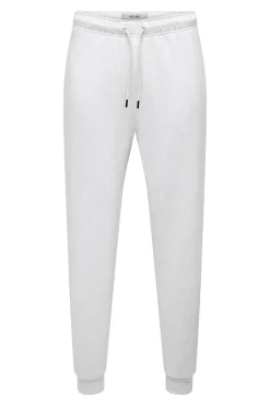 Pantal&oacute;n largo de ch&aacute;ndal