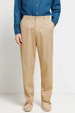 Pantal&oacute;n ligero straight fit