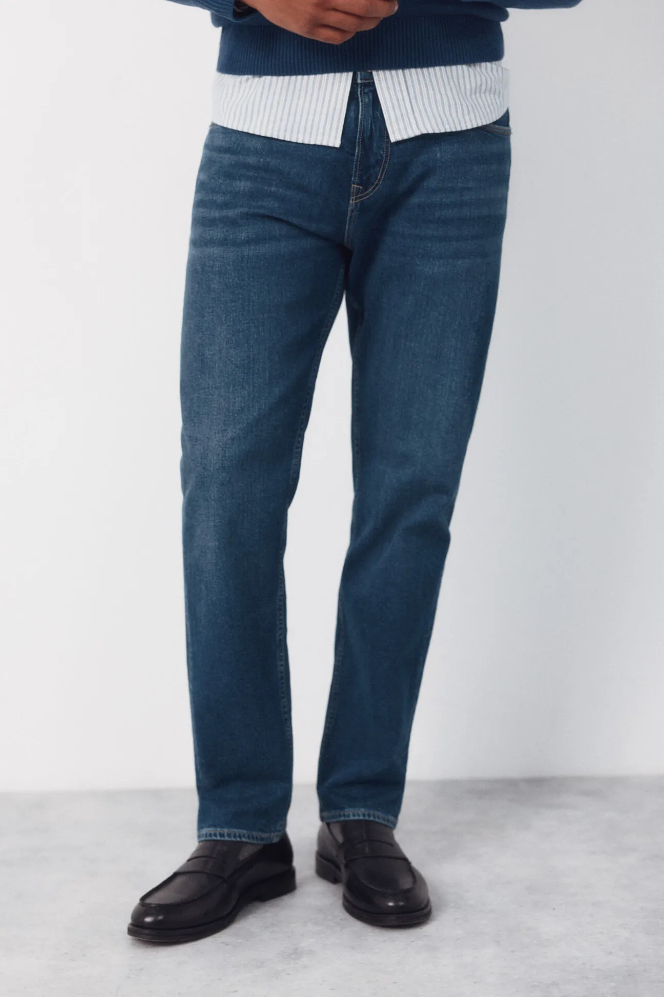 Pantalón vaquero ligero regular fit