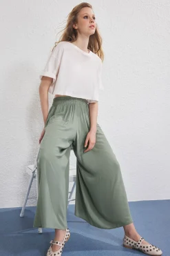 Pantalones anchos ligeros