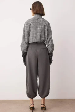 Pantalones bombachos flu&iacute;dos