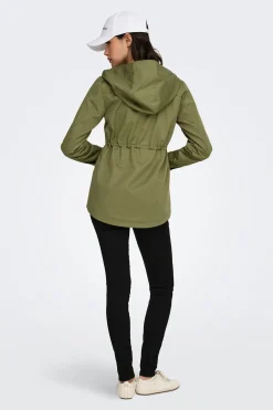 Parka con capucha