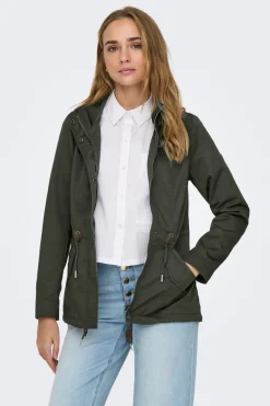 Parka con capucha