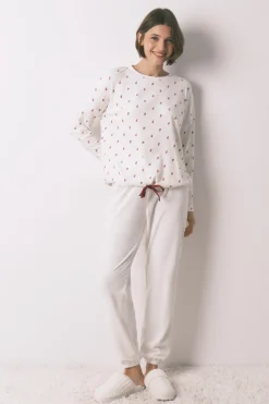 Pijama largo terciopelo blanco flores