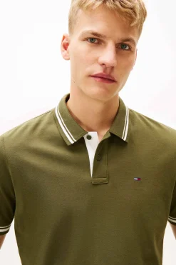 Polo de corte regular