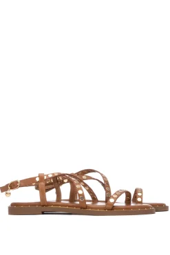 Sandalia tiras tachas
